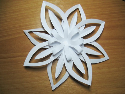 Kuinka tehdä 3D Snowflake paperista